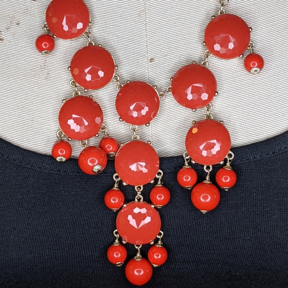 JCrew Bubble Bib Necklace Coral Red Gold Chain - Picture 2 of 4
